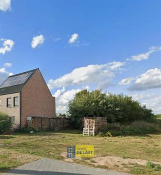 Goedgelegen bouwgrond: Enkel eengezinswoningen (incl. zorgwoningen) zijn toegelaten. Woningsplitsing is niet toegestaan.Complementaire functies...