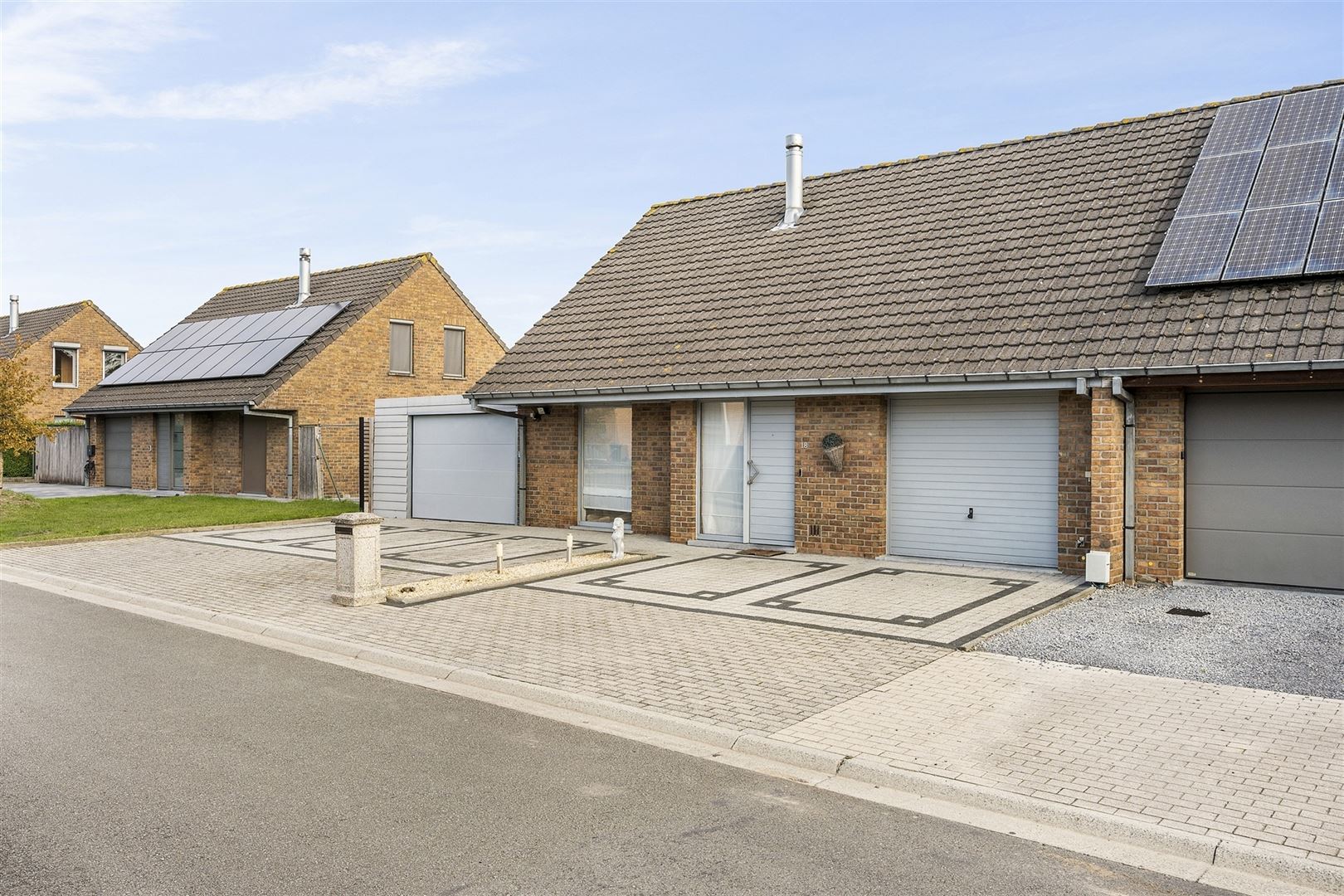 Halfopen bebouwing met 3 slpk's - foto 2