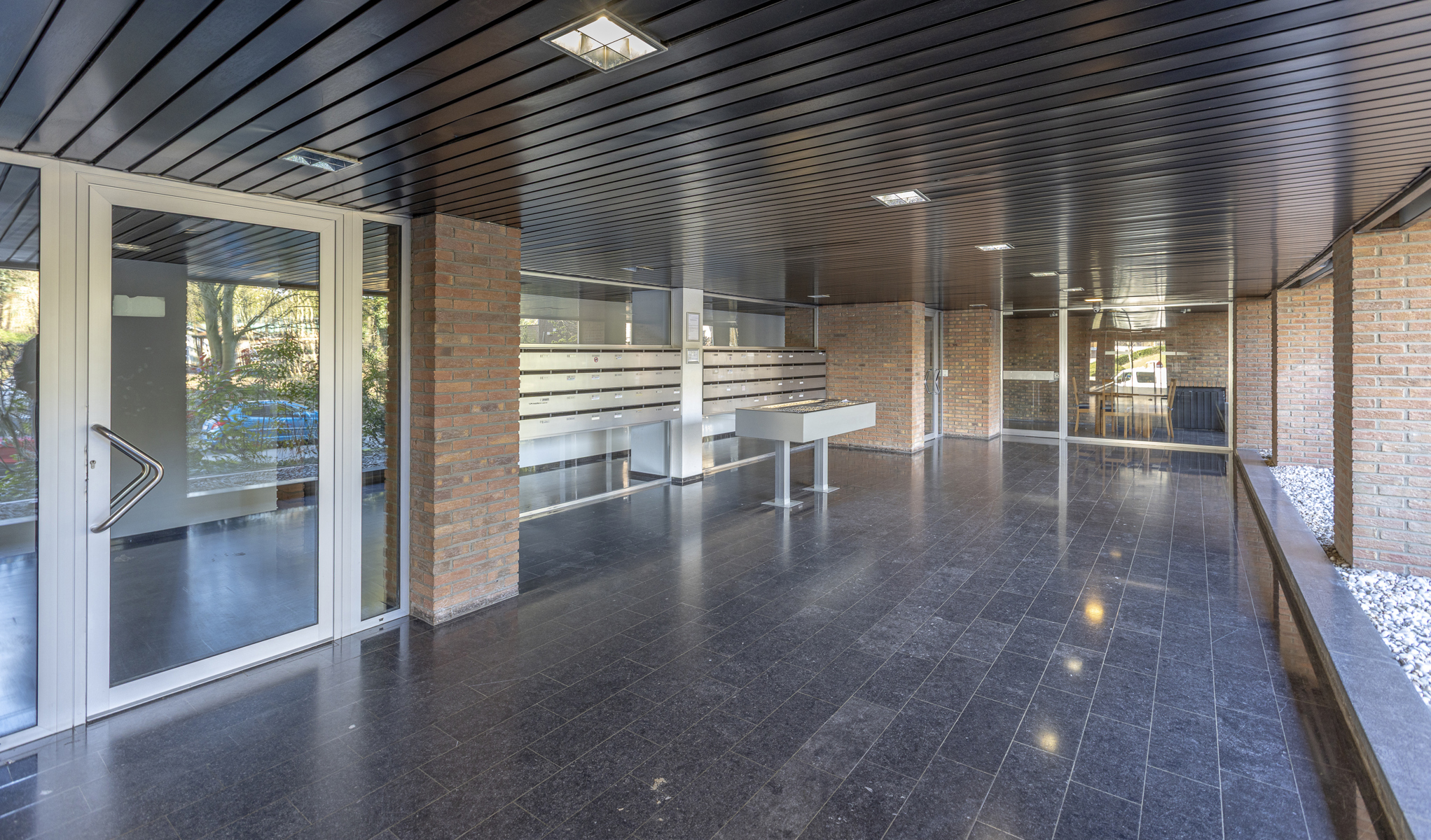 Prachtig gerenoveerd appartement met verzicht - foto 2