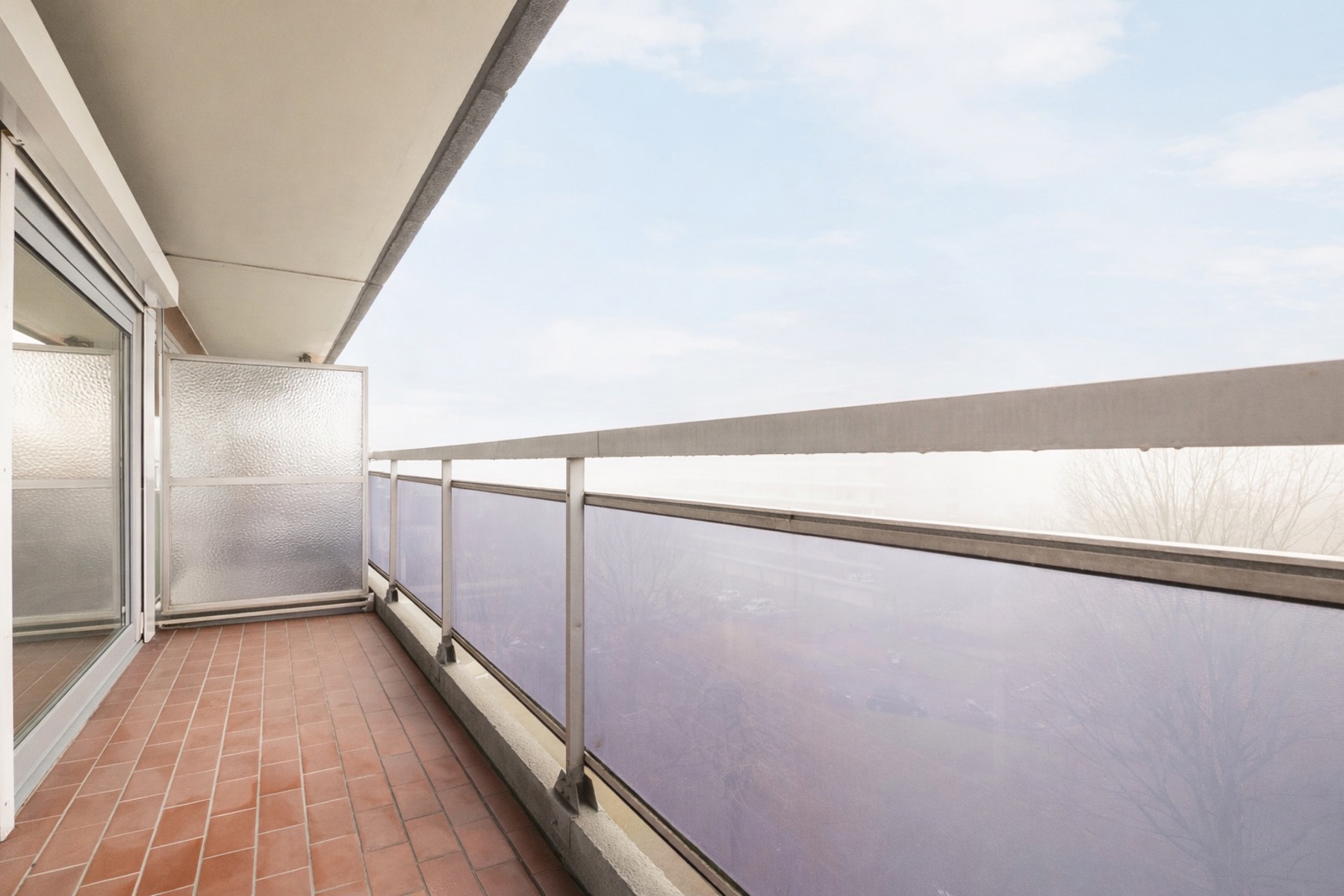 Aangenaam en lichtrijk appartement met terras (2x) - foto 3