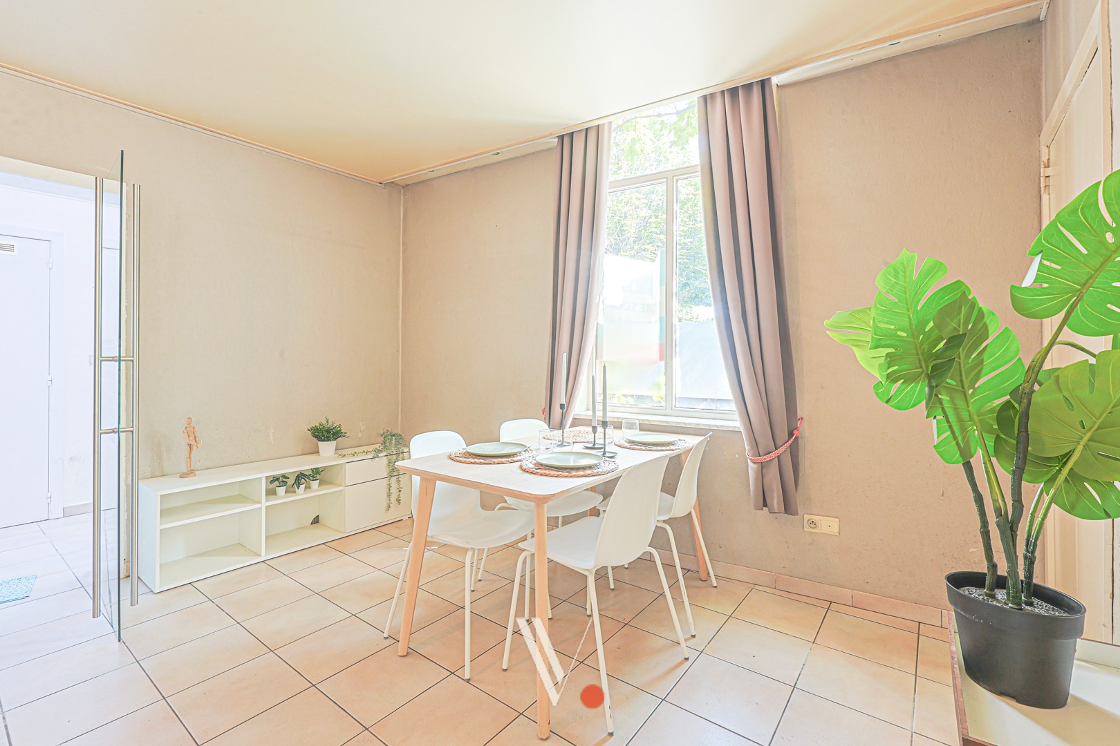 Ruime hoekwoning met 5 slaapkamers in centrum Izegem - foto 4