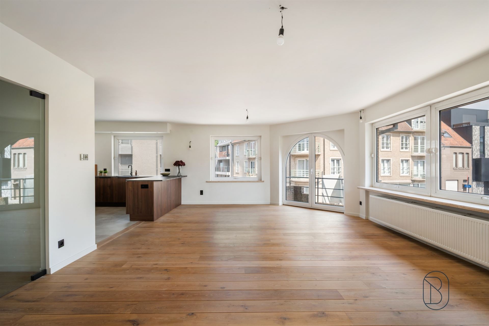 Stijlvol gerenoveerd appartement in het centrum! - foto 5