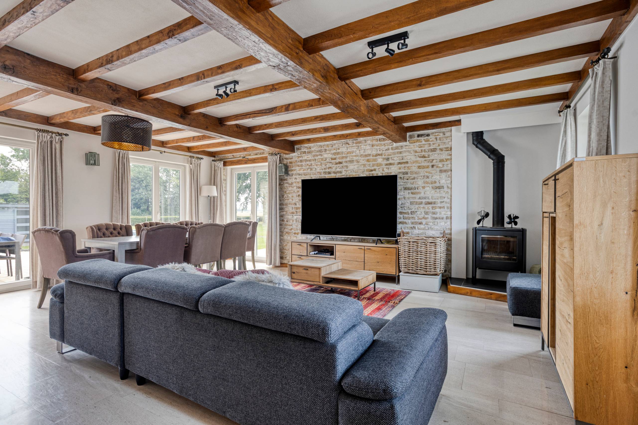 Ruime landelijke villa in De Moeren met veel potentieel - foto 5