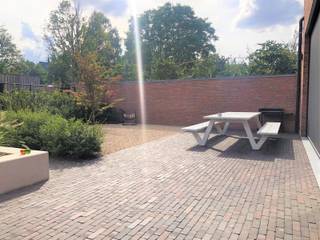 Luxueus gelijkvloers appartement van 175 m² in hartje Brecht.Dit uitzonderlijk ruim en stijlvol gelijkvloers appartement (175 m²) is afgewerkt met...