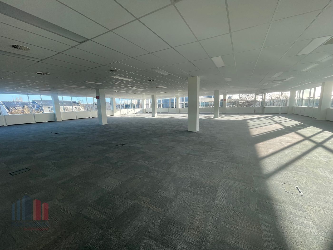 Kantoor van 576  m² te huur, gelegen vlak bij de Woluwelaan (R22) in het Everest Office Park - foto 3