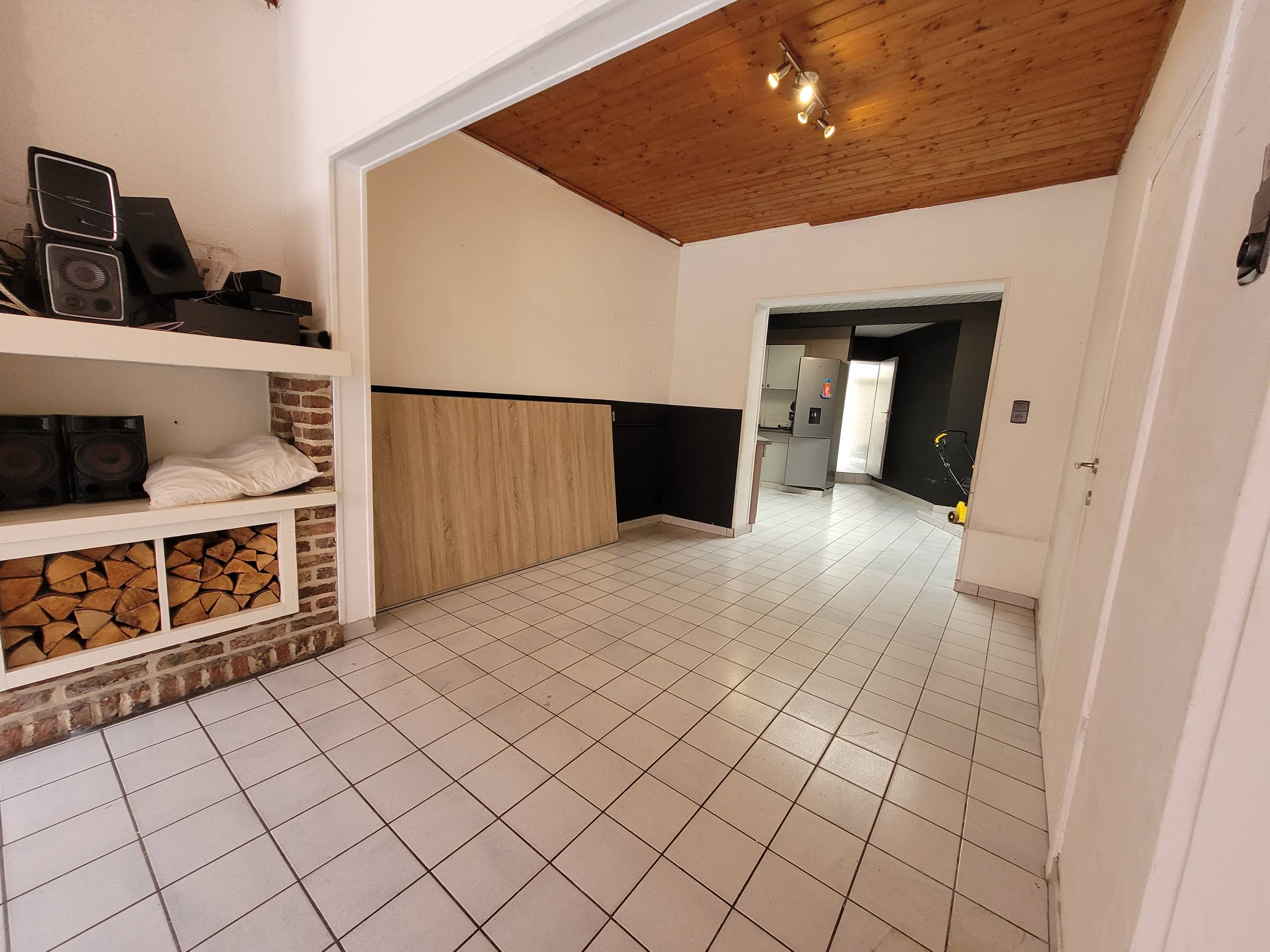 Gezinswoning met 3slaapkamers, tuin en terras in het centrum - foto 2