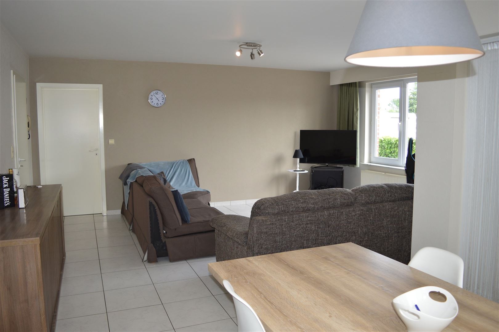 TE HUUR: Gelijkvloers appartement met 2 slaapkamers te Koersel! - foto 3