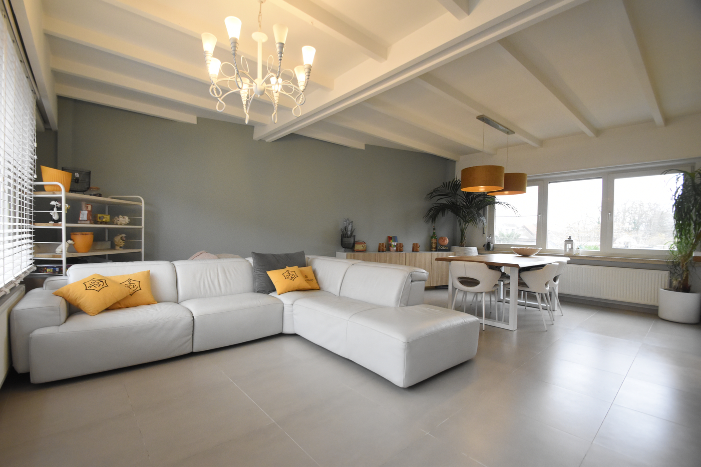 Ruime woning met 3 slaapkamers, garage en tuin - foto 5