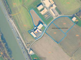 Vlieg mee over het perceel: https://www.youtube.com/embed/Vw6lGiKmZOs<br /><br />HOEVE / BOERDERIJ / EXCLUSIEVE BOUWKAVEL op een PERCEEL VAN 5504 M² met bijhorende SCHUREN, STALLINGEN en WEIDE in een DOODLOPENDE STRAAT in een LANDELIJKE OMGEVING te Zwevegem. <br />Deze eigendom biedt de MOGELIJKHEID TOT EEN BESTEMMINGSWIJZIGING NAAR WONEN mits het voldoen aan bepaalde voorwaarden, contacteer ons voor meer informatie hierover. <br />Daarnaast is er een mogelijkheid tot AANKOOP VAN WEIDES VAN 9320 M² AAN DE OVERZIJDE VAN DE STRAAT VOOR € 125.000.<br />Het TE RENOVEREN / TE SLOPEN WOONHUIS bestaat uit een woonkamer, leefkeuken, 2 slaapkamers, een badkamer en een bergruimte. <br />De BIJHORENDE BIJGEBOUWEN bieden tal van potentieel en de WEIDE VAN +/- 29 ARE is ideaal voor het HOUDEN VAN DIEREN.<br /><br />Adres: Oude Lettenhofstraat 1 te Zwevegem<br /><br />G-score + P-score D. Renovatieverplichting van toepassing.