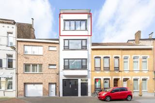 Te koop: lichtrijk appartement met...