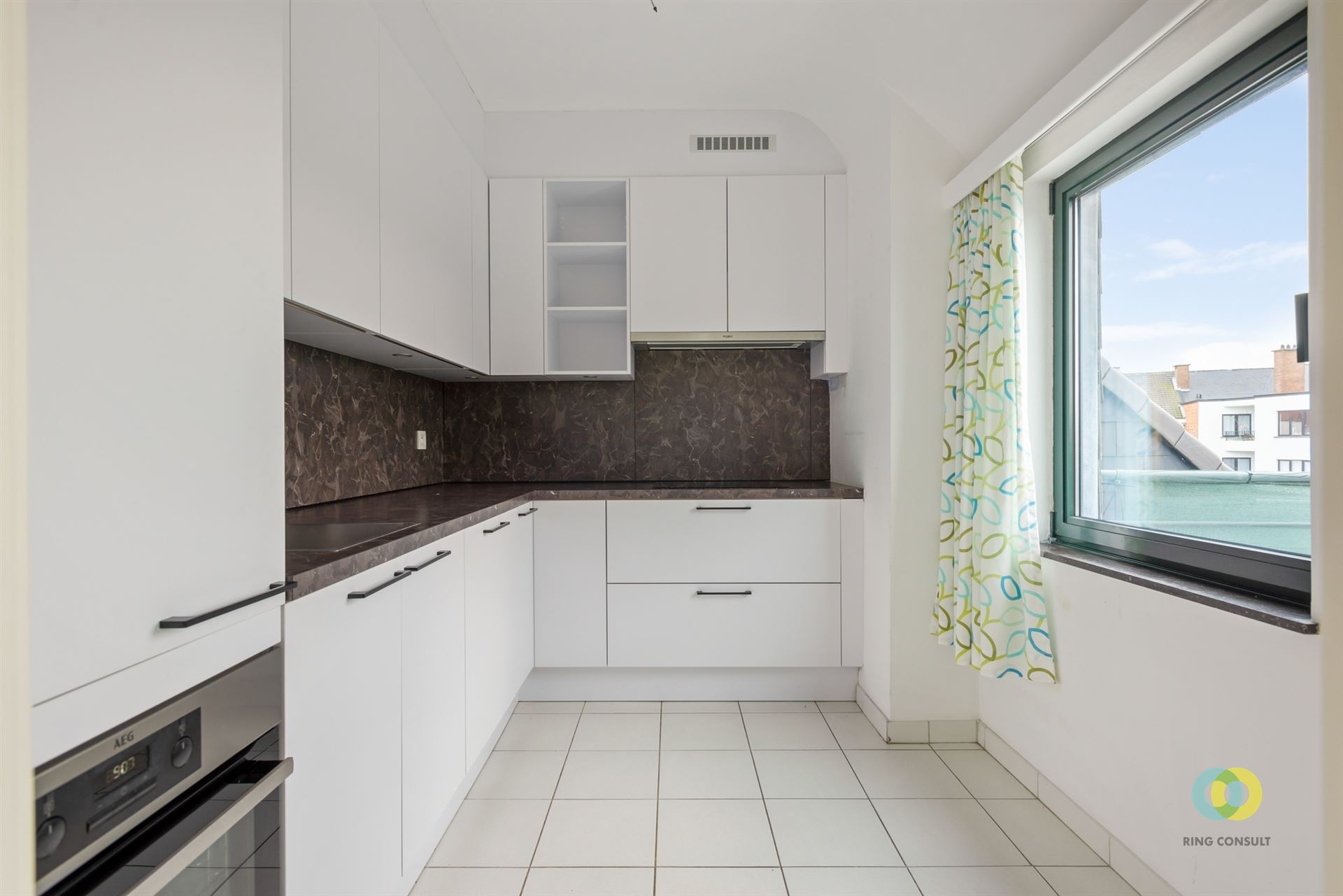 Dakappartement met één slaapkamer en ruim terras. - foto 4
