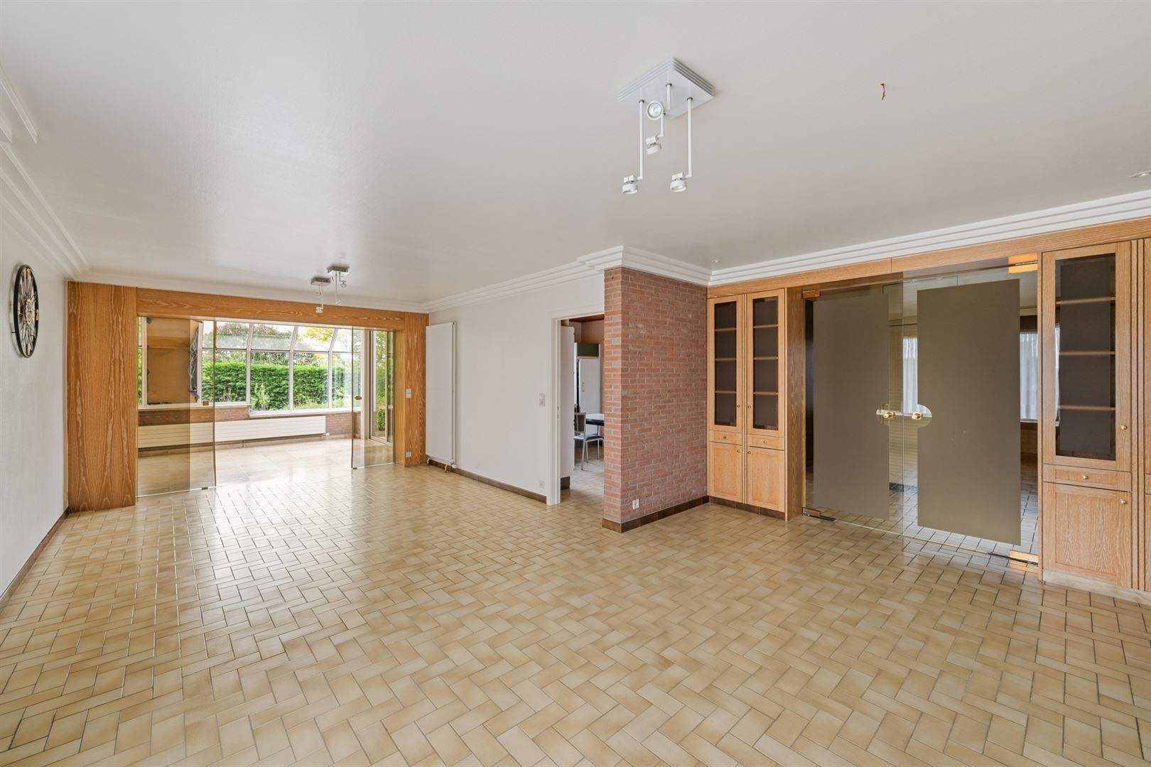 Alleenstaande bungalow op 2.385 m² met prachtige tuin, royale leefruimtes en eindeloos potentieel - foto 5