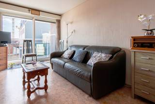 Aangenaam appartement gelegen op de eerste verdieping met zongericht terras. Nieuwe ramen met hoogrendementsglas. Gezellige woonkamer met...