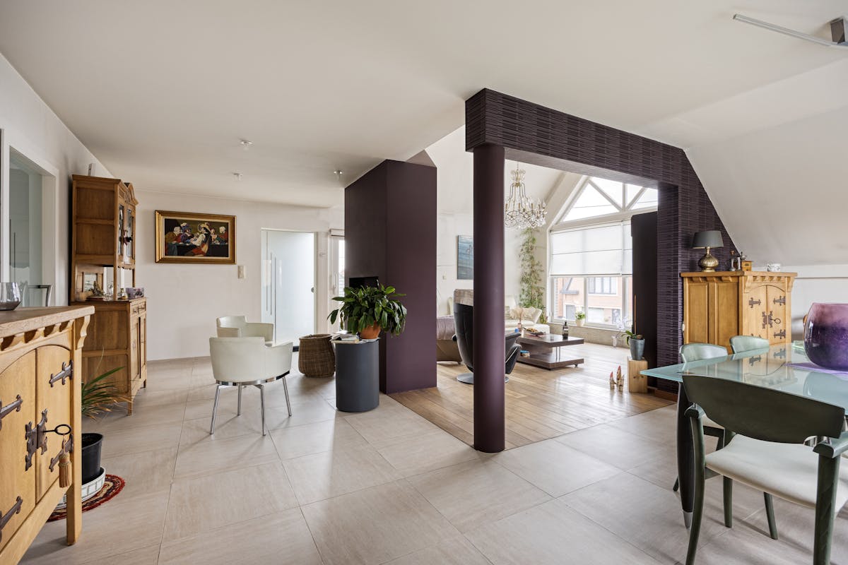 Gelijkvloers handelsruimte of kantoor met woning en tuin - foto 3