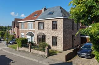 Bienvenue dans le très prisé quartier Matadi à Heverlee, l’un des quartiers résidentiels les plus recherchés de la région de Louvain. Ce charmant...