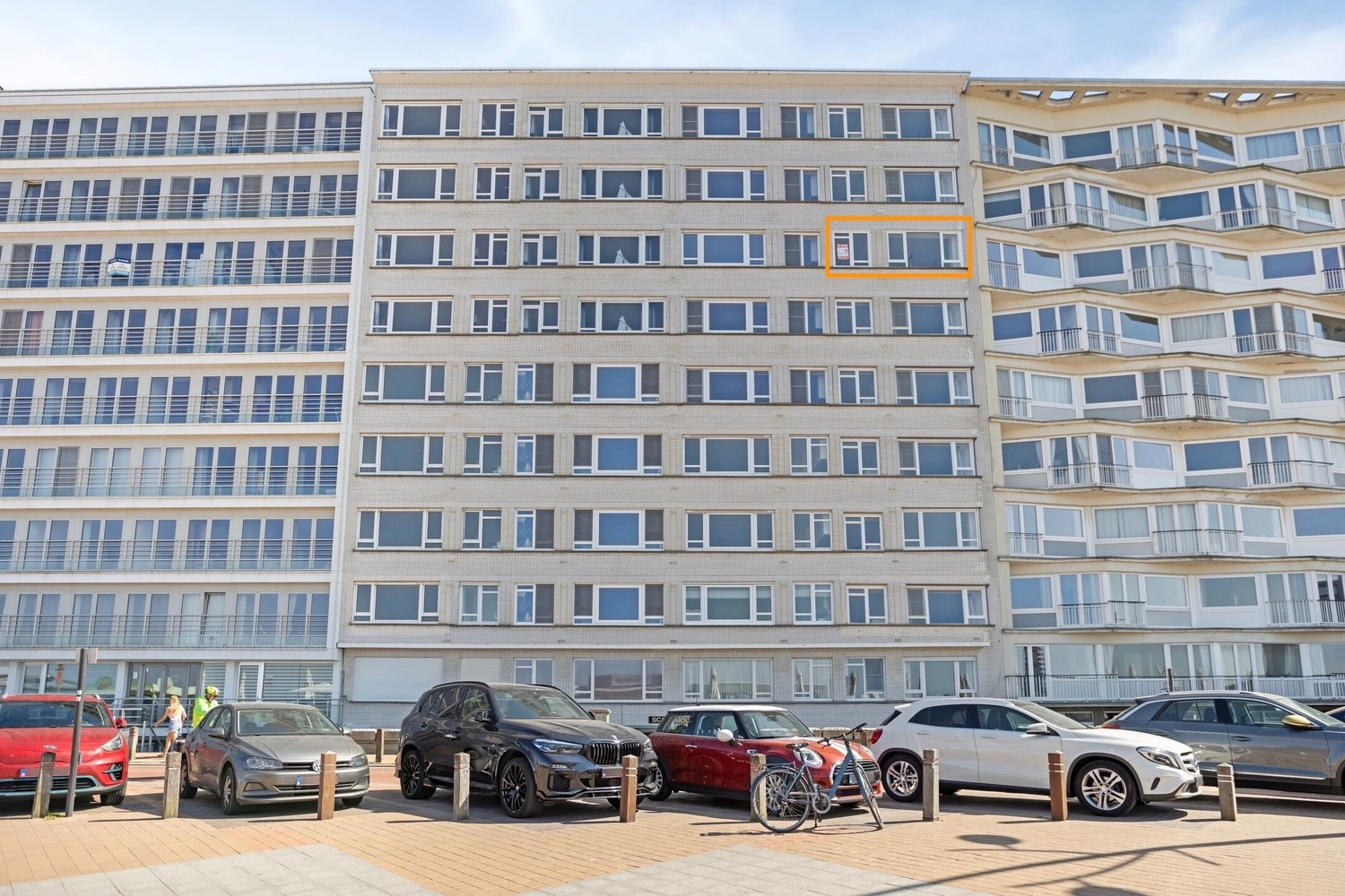 BLANKENBERGE: PRACHTIG GERENOVEERD APP. MET 3 SLPKS OP DE ZEEDIJK - foto 4