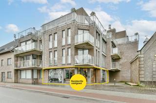 Dit instapklare handelspand van 66 m², in gebruik genomen in 2015, combineert een praktische indeling met veel lichtinval dankzij de raampartijen...