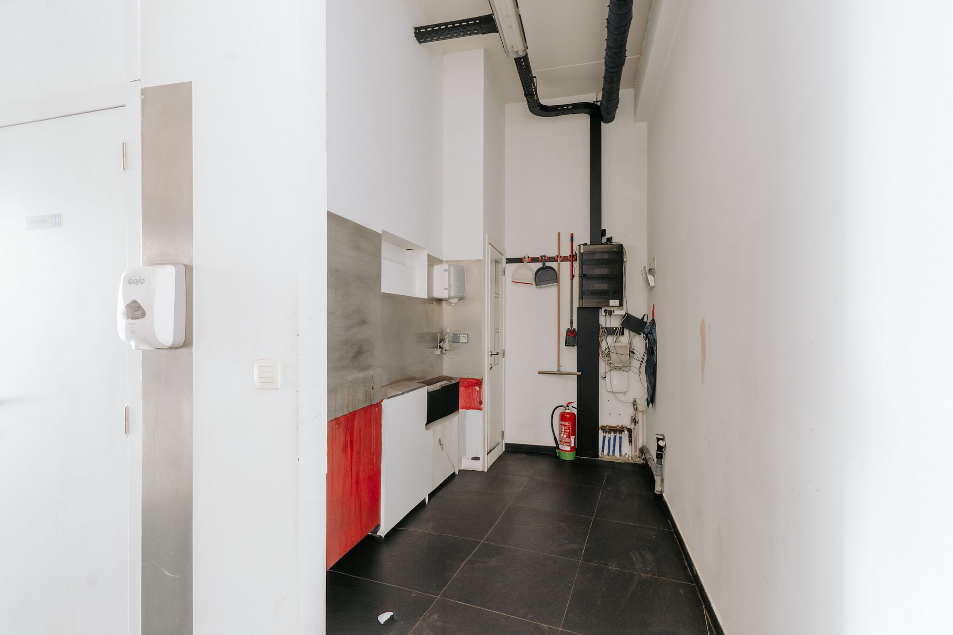 Handelsgelijkvloers op absolute toplocatie in Wilrijk - foto 5