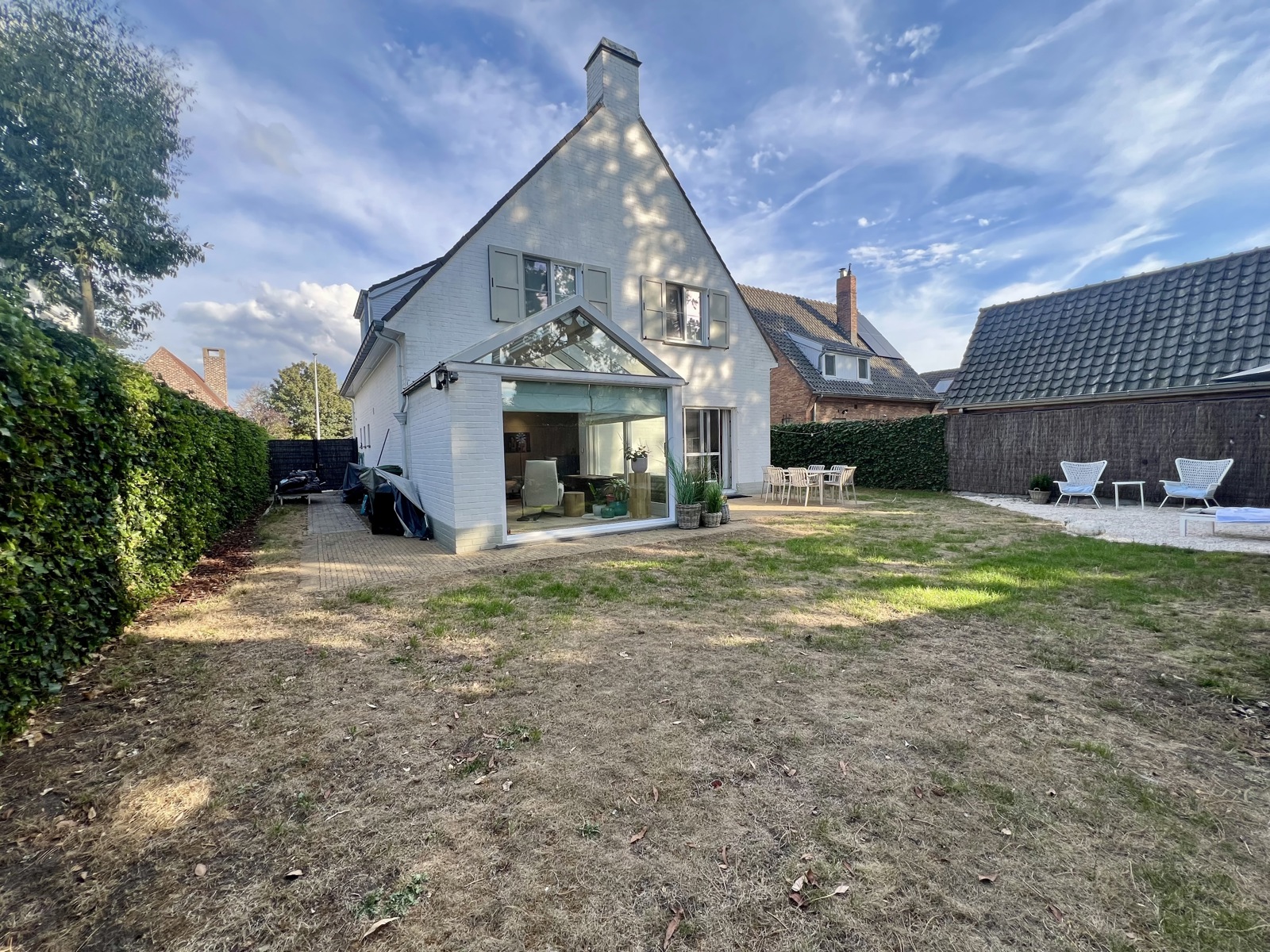 Villa met zongerichte tuin op residentiële toplocatie - foto 5
