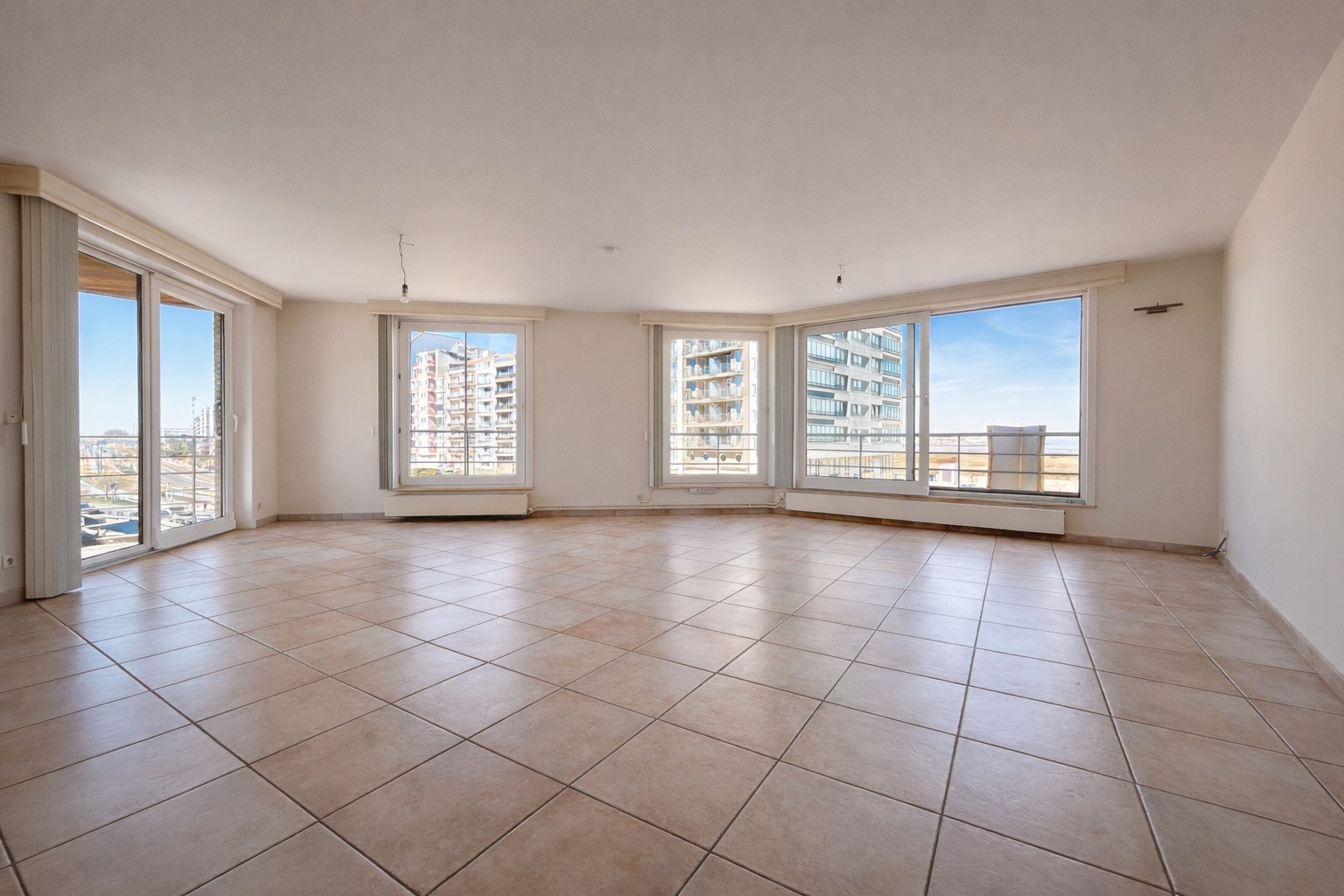 Appartement met bijzonder mooi zicht - foto 5