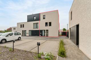 We vinden deze lichtrijke BEN-woning met maar liefst 4 slaapkamers terug op een centrale ligging nabij Hasselt-centrum. Voor meer informatie...