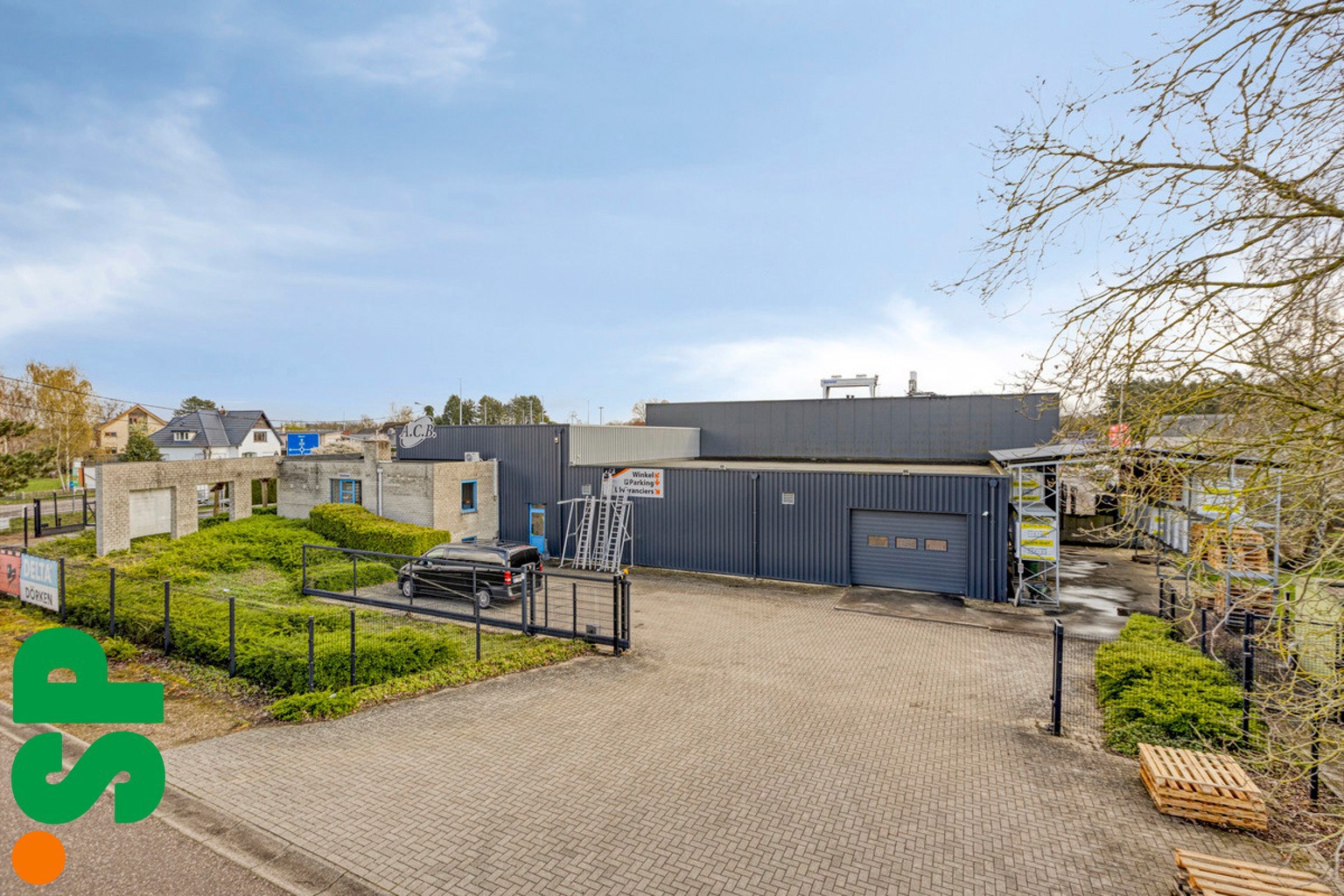 Bedrijfsgebouw met woonst op zichtlocatie. - foto 2