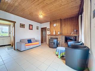 Welkom in deze HOB te Scheldewindeke: landelijke charme met een bruisend hart, gelegen in het glooiende groene landschap van het Land van...