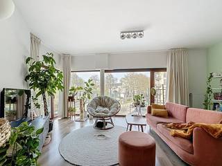 This cozy 2-bedroom apartment for rent in Antwerp is located on the 2nd floor of a well-maintained apartment building on the...