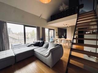 Dit appartement is gelegen op de eerste verdieping in het centrum van Sint-Niklaas. U beschikt over een gezellig zuid-gericht terras en een...
