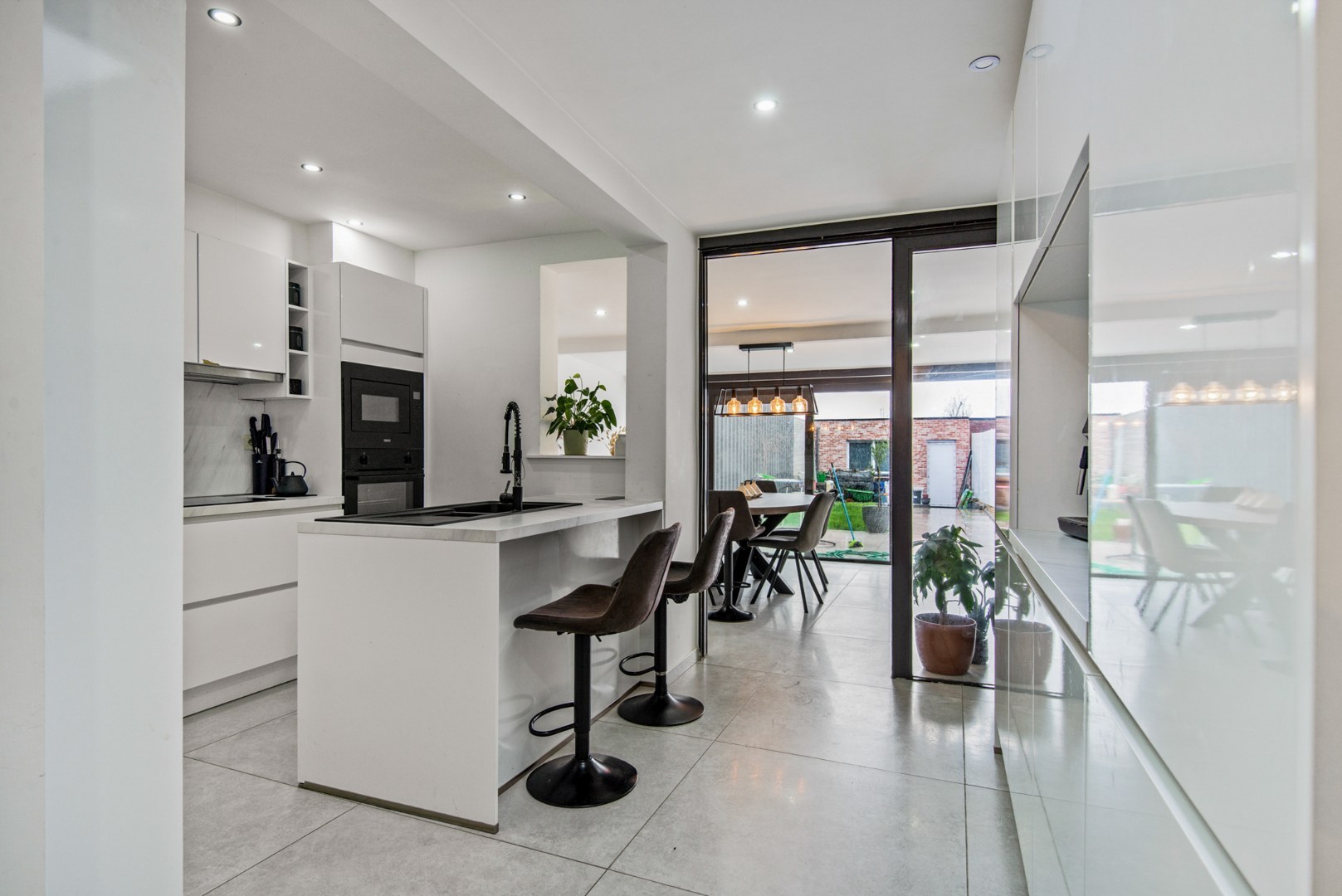 Gerenoveerde woning met 3/4 slpk, garage en tuin te Boom! - foto 4