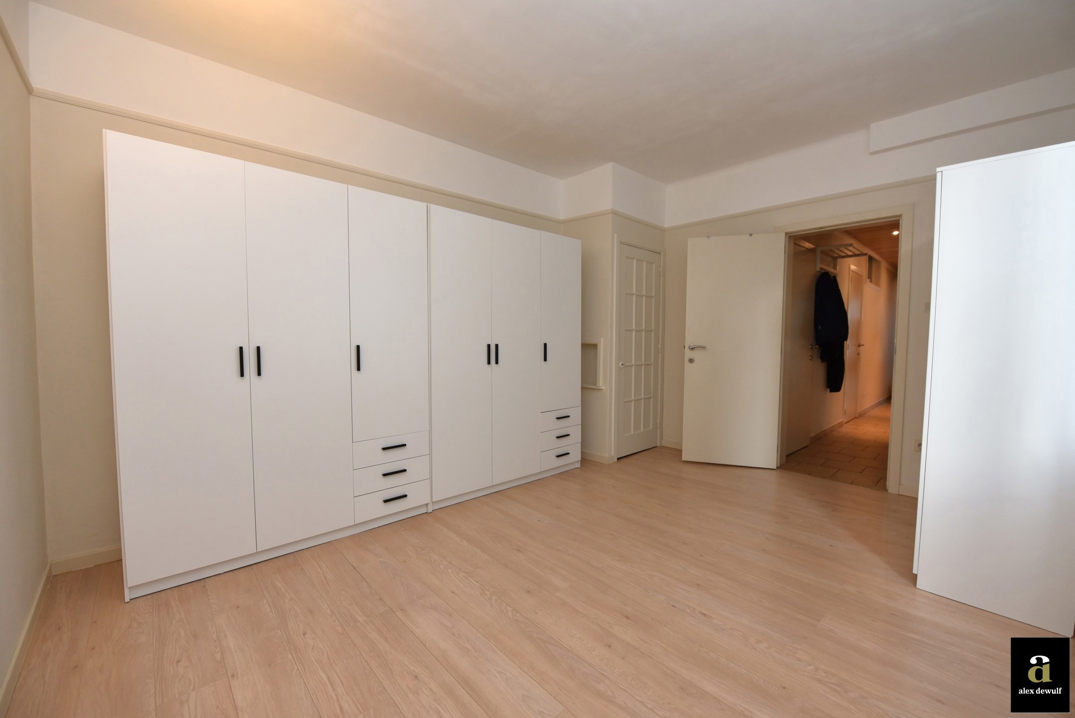 Ongemeubeld 2-slaapkamerappartement met zijdelings zeezicht - foto 4
