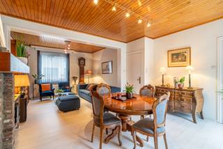 Deze goed onderhouden woning bevindt zich op een boogscheut van centrum Kuurne waardoor voorzieningen (scholen, winkels, openbaar vervoer, ...)...