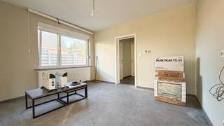 Handelshuis te huur op een toplocatie in Koersel-centrum!Heb jij altijd al gedroomd om je zelfstandige activiteit aan huis te kunnen uitoefenen? Deze...
