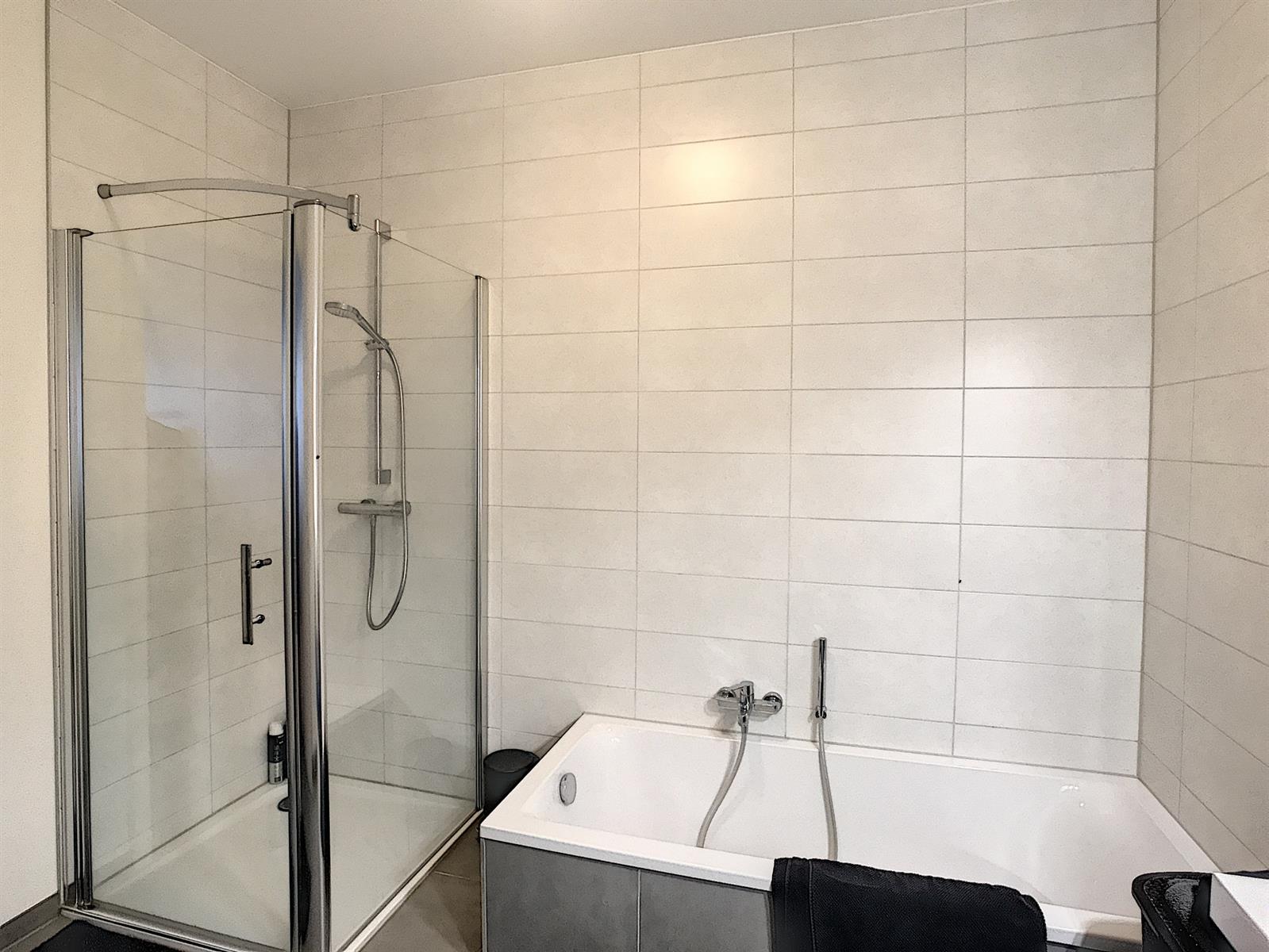 Recent gelijkvloers appartement met fijn tuintje. - foto 5