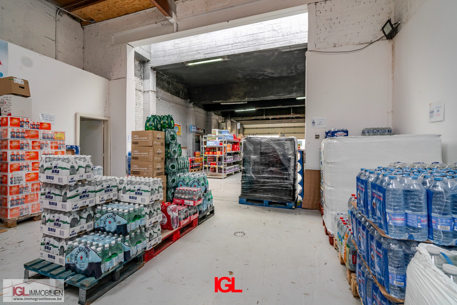 Surface commerciale avec 2 espaces commerciaux et 1 appartement à vendre dans un emplacement AAA - photo 5