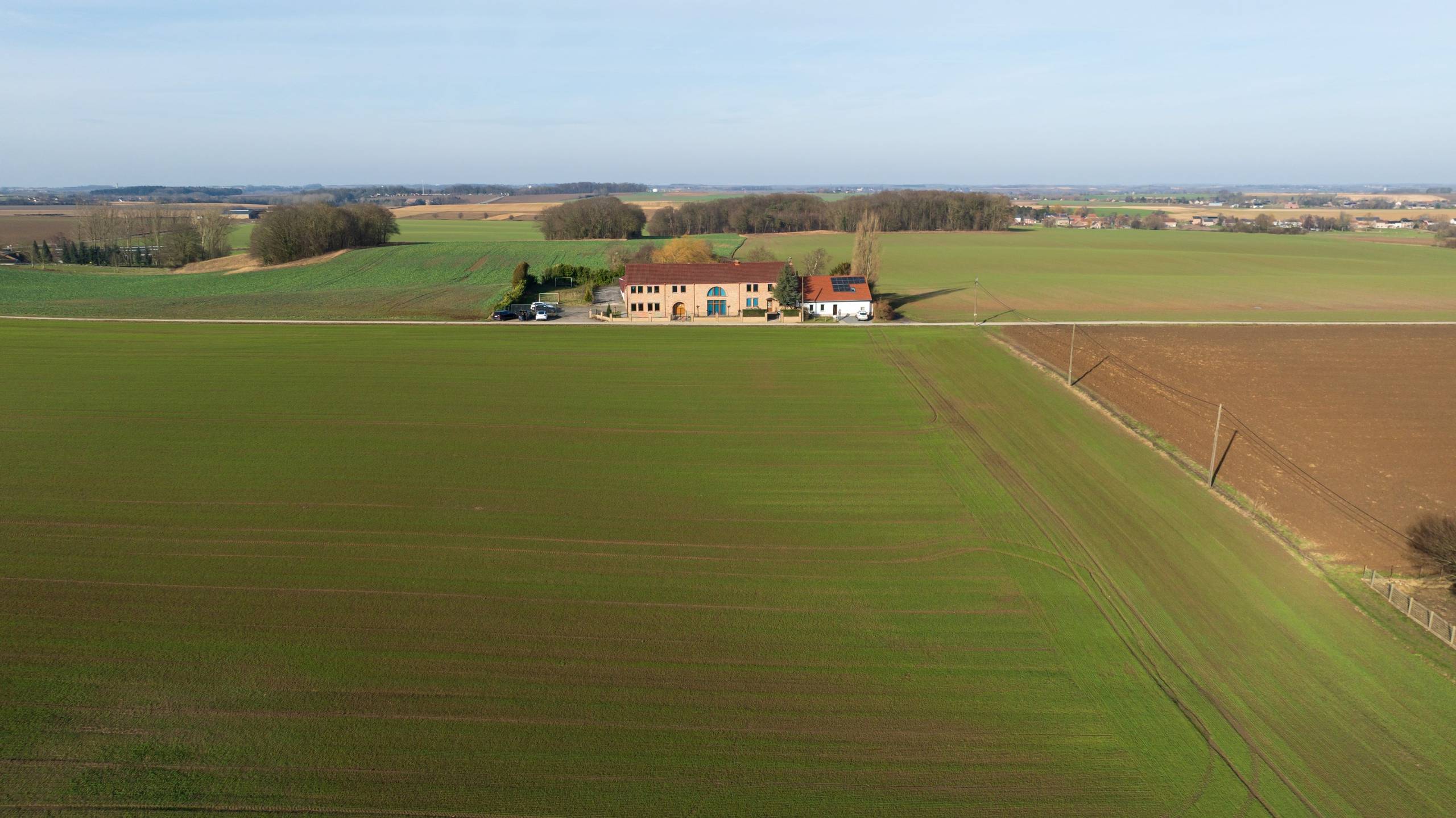 Rustig gelegen gerenoveerd landgoed op een domein van 7180m² - foto 2