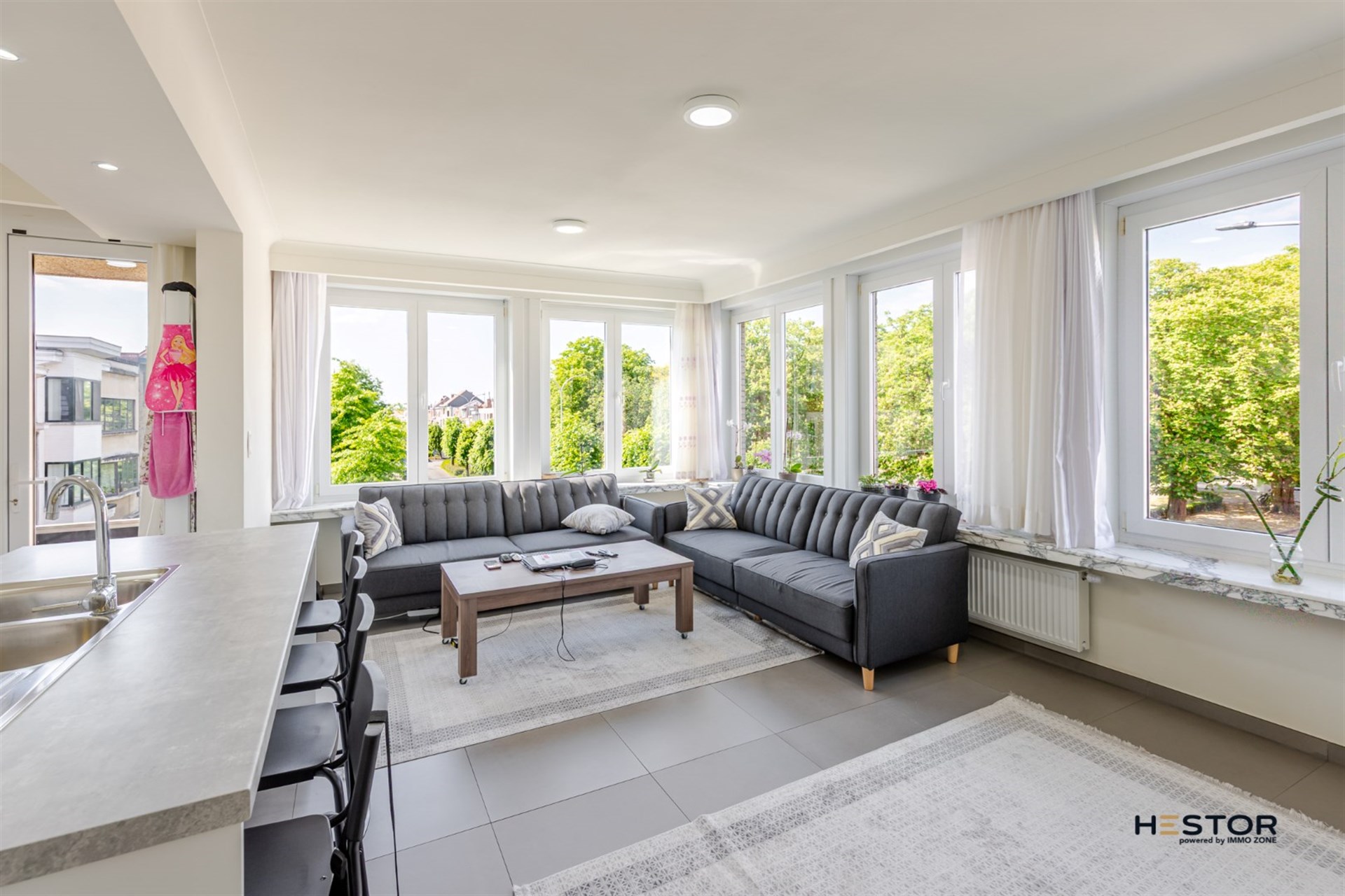 Opbrengsteigendom bestaande uit 6 appartementen en 6 garages - foto 2