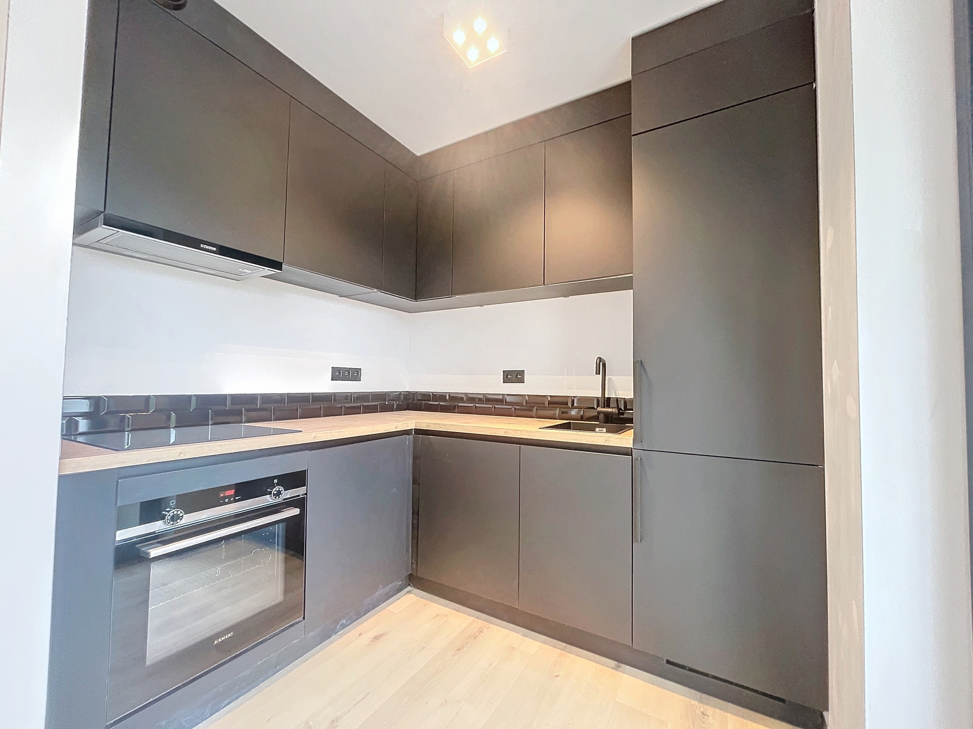 Meerdere gerenoveerde appartementen op uitstekende locatie - foto 4