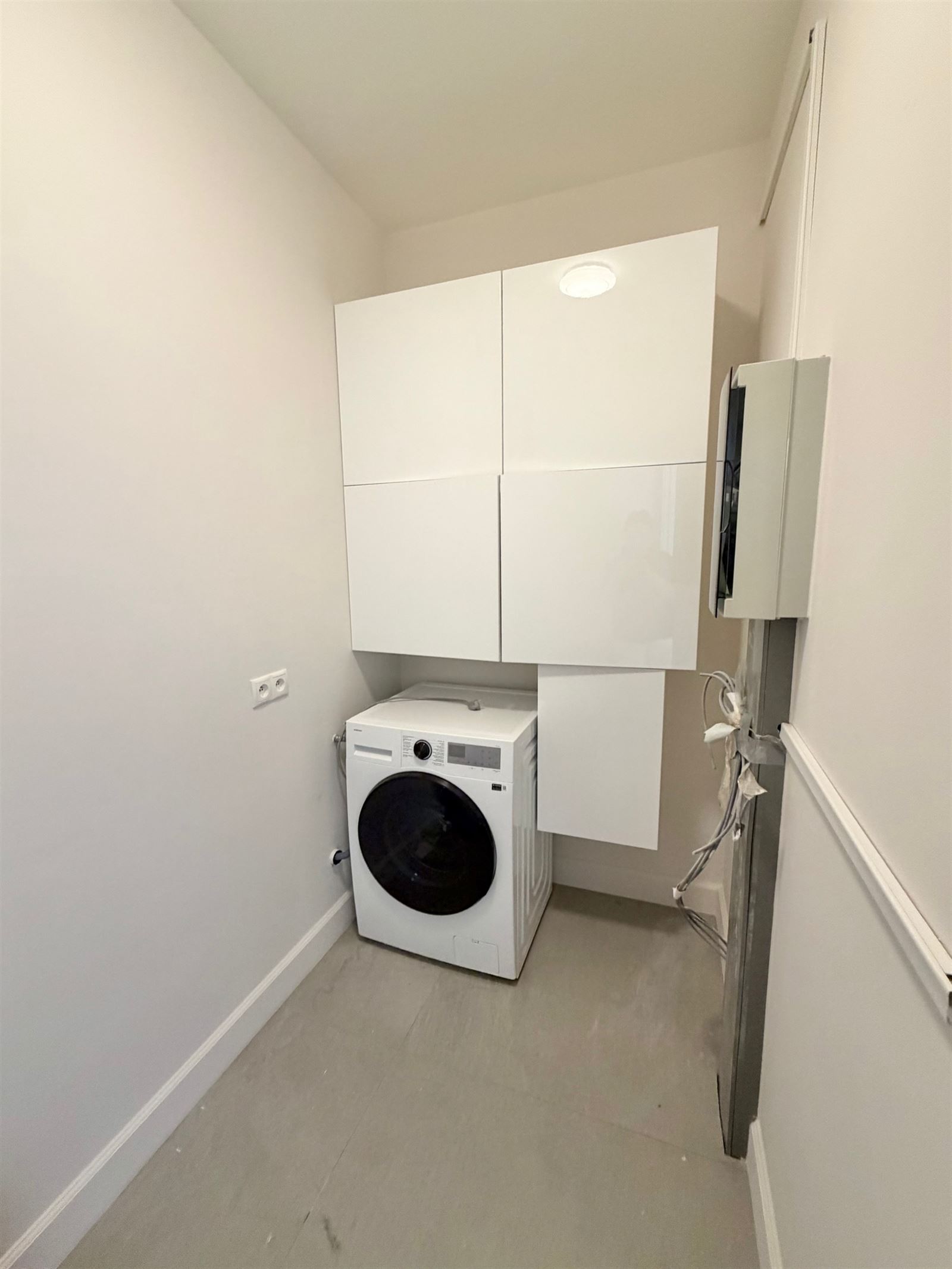 Gemeubeld 2 slaapkamer appartement van 130m² op topligging hartje stadscentum. - foto 5