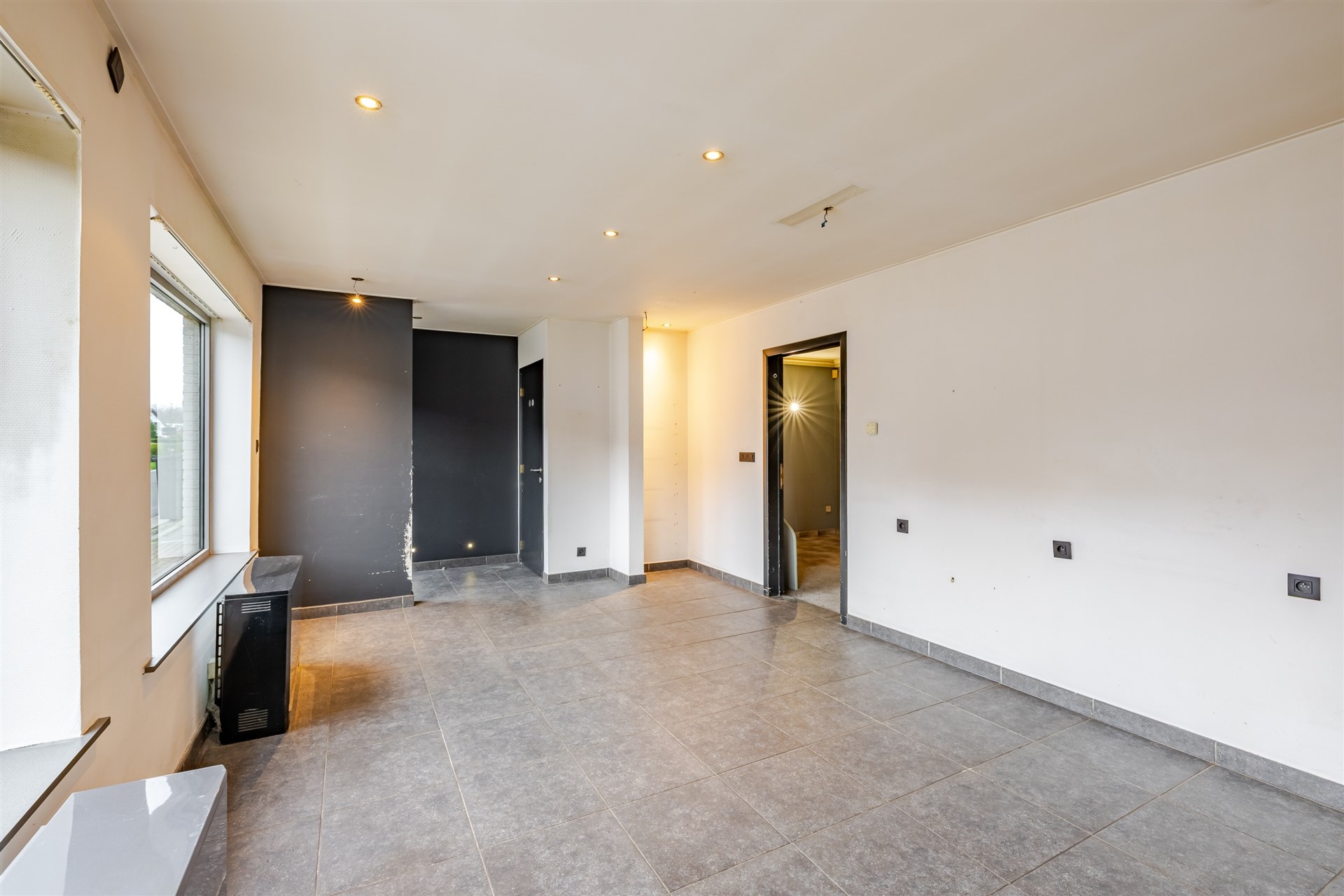 Te renoveren woning met ruimte voor achtertuin - foto 3