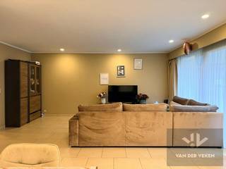 Dit appartement is beschikbaar vanaf 1 juni 2026! Vroeger is bespreekbaar. Vaste kosten: € 75,00 per maand Ruime overdekte autostaanplaats mee te...