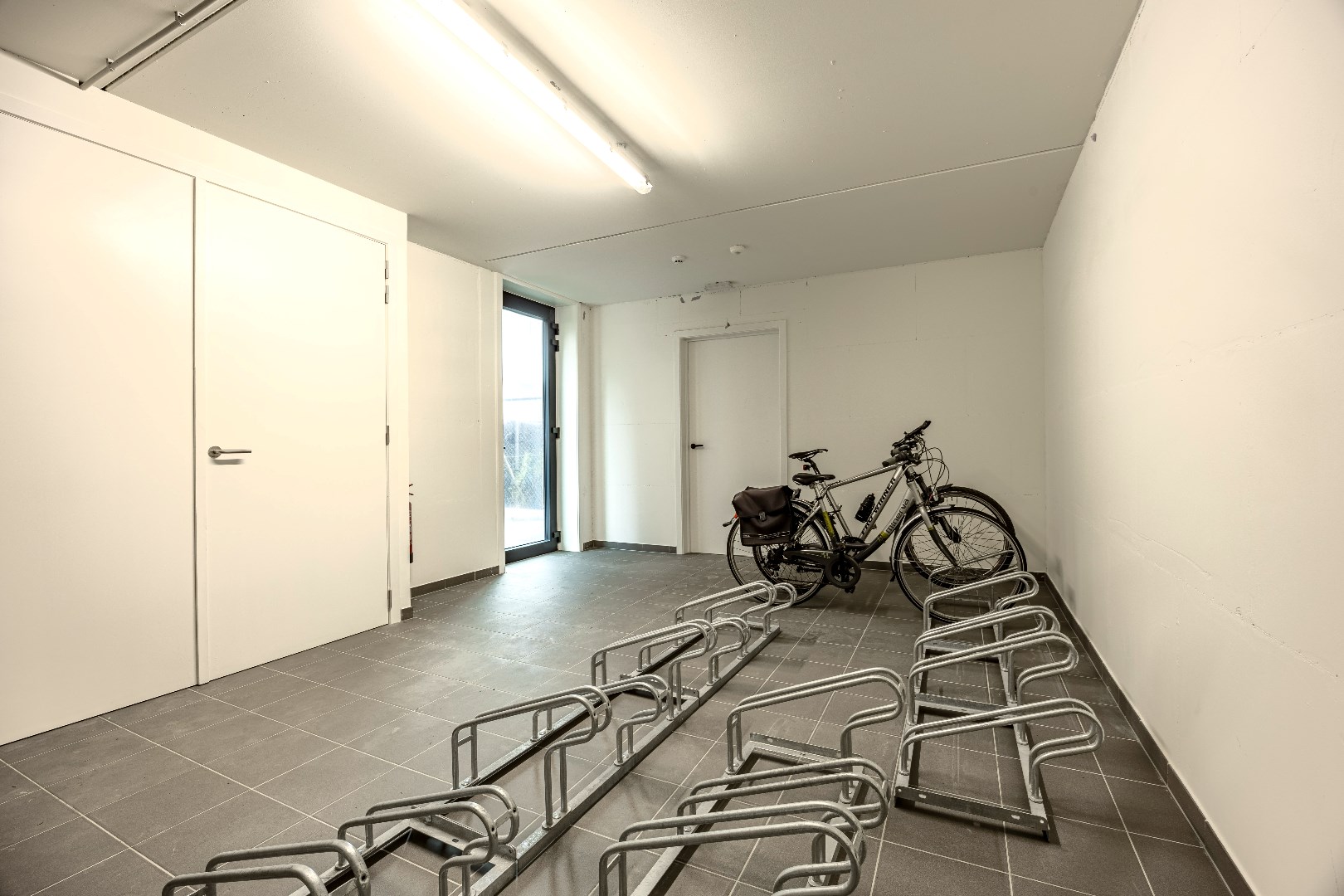 Nieuwbouw gelijkvloers appartement met zonnige tuin gelegen in "Residentie Dunique" te Bredene - duinen! - foto 4