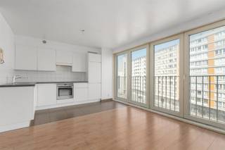 Centraal gelegen duplex-appartement op de 4de en 5de verdieping in een recent gebouw aan het casinoplein van Blankenberge. Op de 5de...