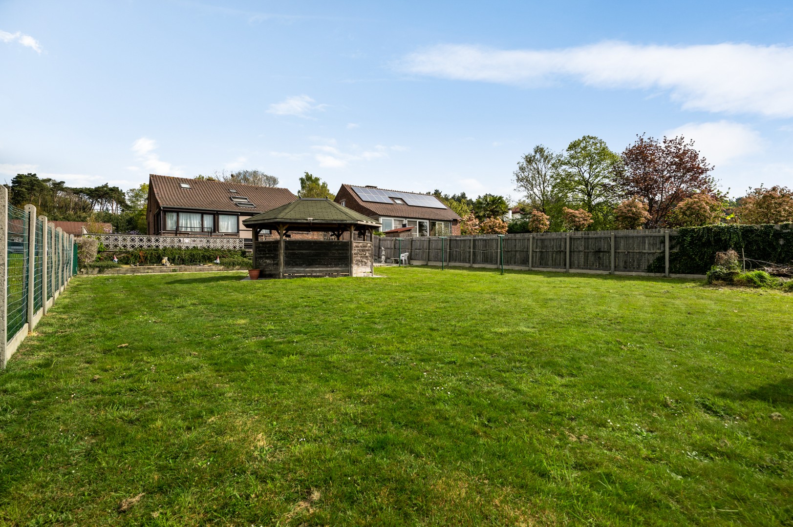 Rustig zuidelijk georiënteerde villa in het groen - foto 4