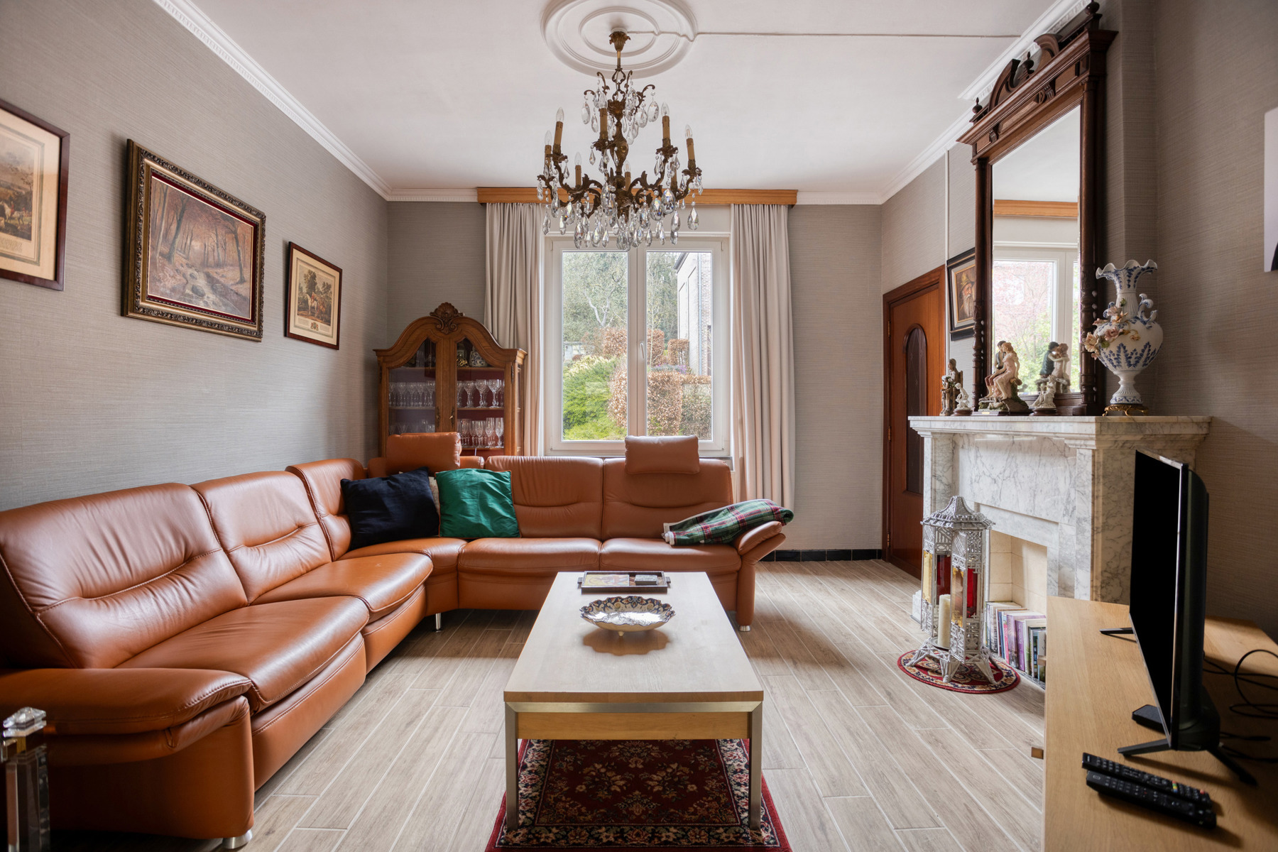 Hoeve met uniek zicht, bijgebouw en garage - foto 4