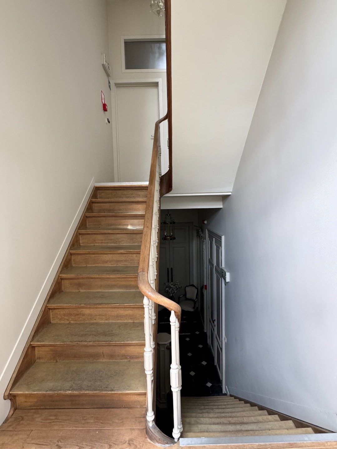Karaktervol en lichtrijk appartement in een statig herenhuis - foto 5