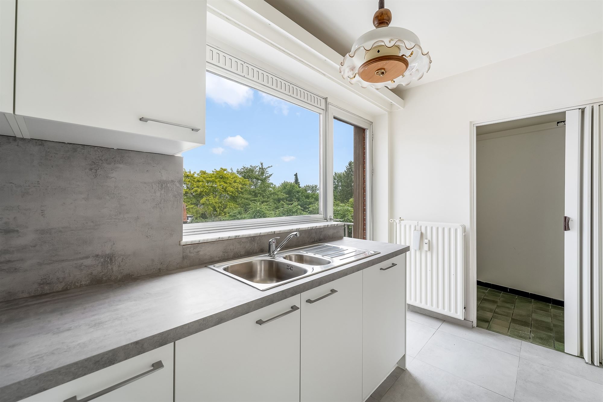 INSTAPKLAAR APPARTEMENT MET 2 SLPKS EN LIFT IN CENTRUM BALEN - foto 5