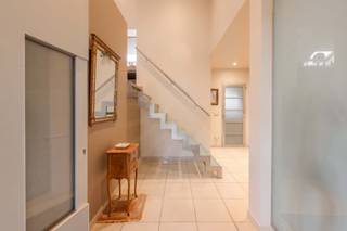 Deze energiezuinige VILLA (met mogelijkheid tot praktijkruimte | BJ 2001-2002) is gelegen in het pittoreske Aarsele (Tielt) met name in...