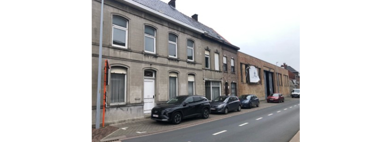 Roeselare-centrum. Unieke projectgrond in dynnamische woonzone gelegen in een zeer gunstige zone dichtbij de Onze-lieve-vrouwmarkt, de Ooststraat en site van het station. >7500m2 - foto 2