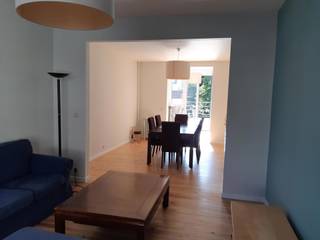 <strong>WATERMAEL-BOITSFORT I LUMINEUX TRIPLEX 3 CH I TERRASSE S-O VUE DEGAGEE I CAVE &amp; PARKING </strong><br /><br />À quelques minutes à pied de la place Keym, dans un petit immeuble de deux lots seulement, ce triplex de ± 142 m² se vit comme une maison.<br /><br />Au premier regard, c'est la lumière : le séjour et la salle à manger, en enfilade, s'ouvrent sur une terrasse sud-ouest face aux arbres. <br />On y prend le café du matin, on y prolonge les soirées d'été. La cuisine équipée reste dans la continuité des pièces de vie.<br /><br />À l'étage et sous les combles, trois chambres et deux salles d'eau offrent à chacun son espace. <br />Planchers en pin, bon état général, chaudière à condensation de 2025, ...<br /><br />Une cave et un emplacement de parking complètent l'ensemble, un atout rare dans le quartier.<br /><br />Autour, tout se fait à pied : les commerces et restaurants de Keym, les transports, et la forêt de Soignes pour les dimanches.<br /><br />Information pratiques :<br />- PEB F (332 kWh/m².an).<br />- Electricité conforme<br />- Cave et emplacement de parking inclus dans le prix<br />- Chaudière gaz à condensation de 2025<br />- Toute petite copropriété (2 copropriétaires)<br /><br />La suite se découvre sur place : nous vous y attendons.<br /><br />Intéressé(e)s ?<br />Réserver votre visite en cliquant ici : https://www.plato.immo/c/H23E<br /><br /><strong>We Invest BXL-ALTITUDE | bruxelles.altitude@weinvest.be | 02/217.22.91</strong>